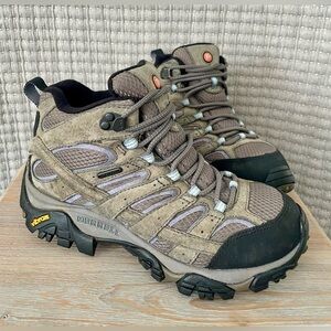 Merrell Gray and Black Ankle Boots